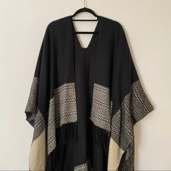 [ Sold ] Black and Beige Open Front Blanket Poncho with Fringe - Picture 3 of 6